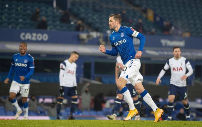 他的首秀 他的首秀